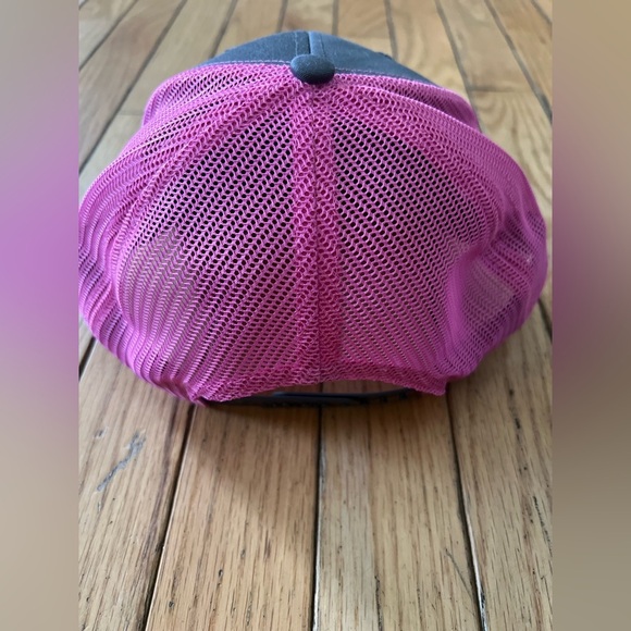 universal chevrolet trucker hat cap SnapBack One Size Fits All Pink Gray Logo - Picture 3 of 5